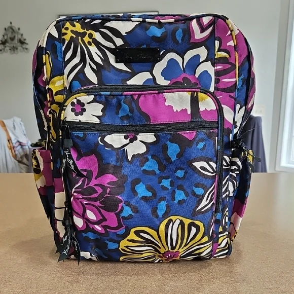 Vera Bradley | Bags | Vera Bradley Floral Backpack | Poshmark display picture 3